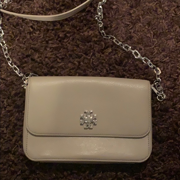 Tory Burch Handbags - Barely used Tory Burch crossbody